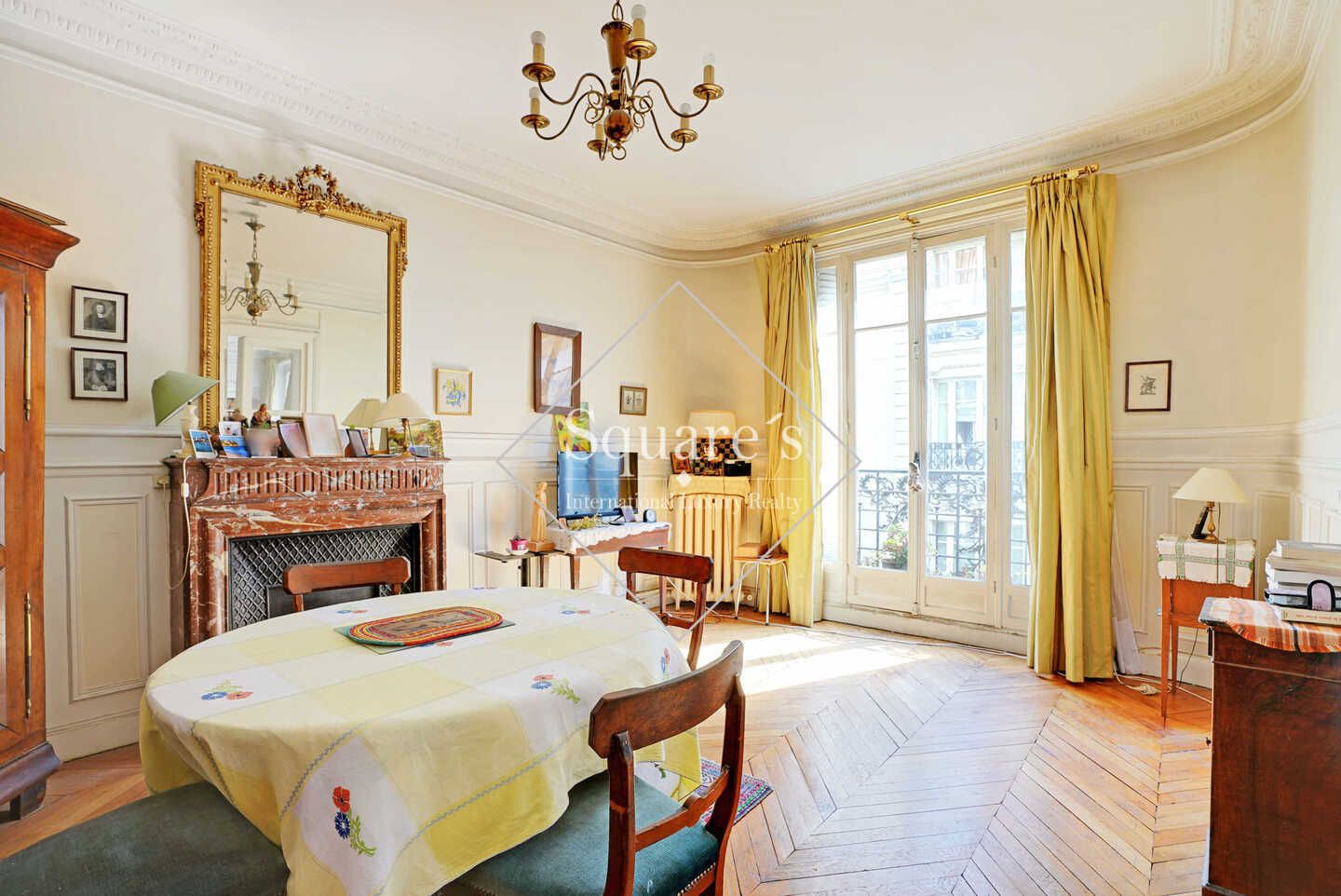 apartment 5 Rooms for sale on Neuilly-sur-Seine (92200) Sale Apartment Neuilly-sur-Seine 5 Rooms 130 m²