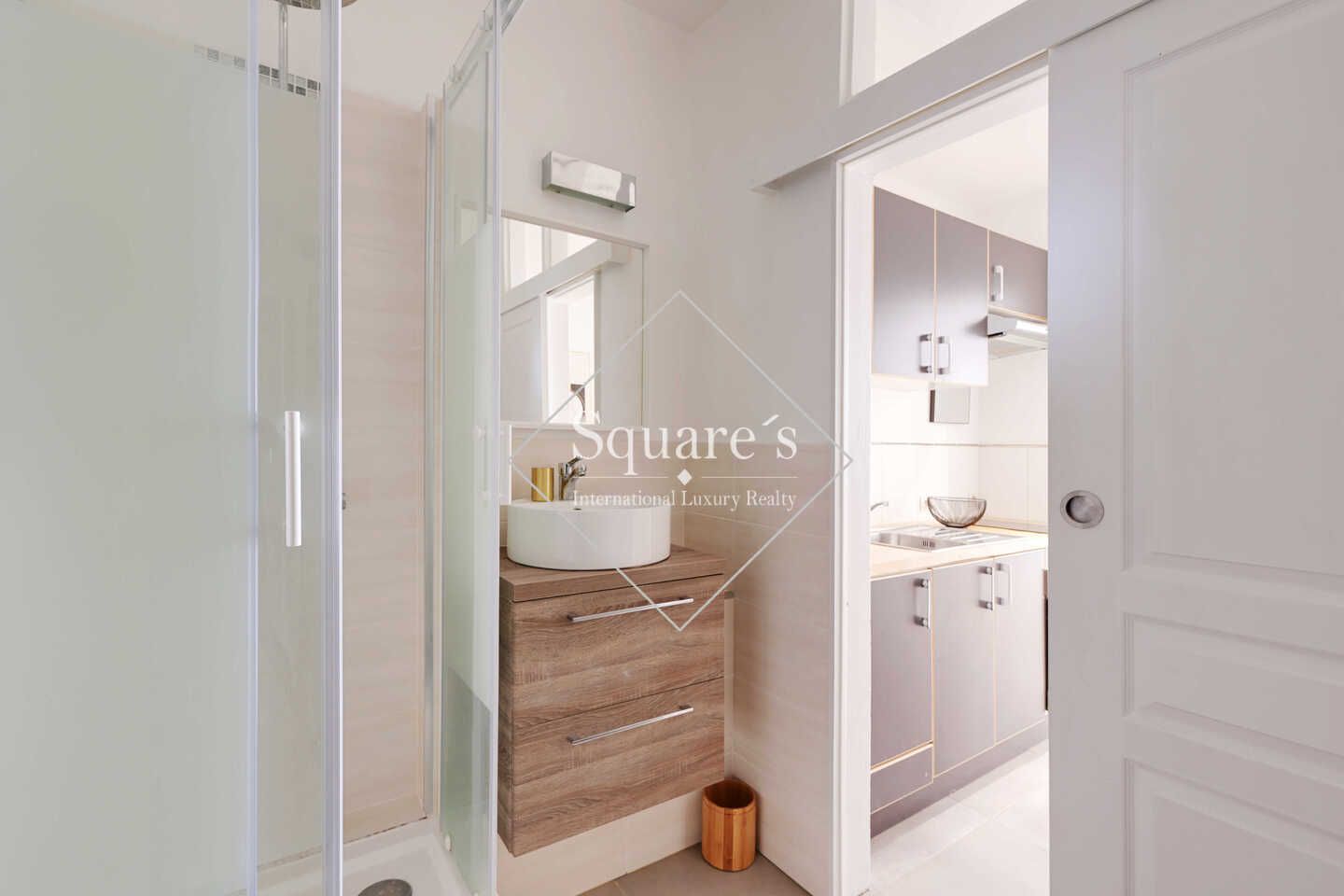 apartment 1 room for sale on Neuilly-sur-Seine (92200)