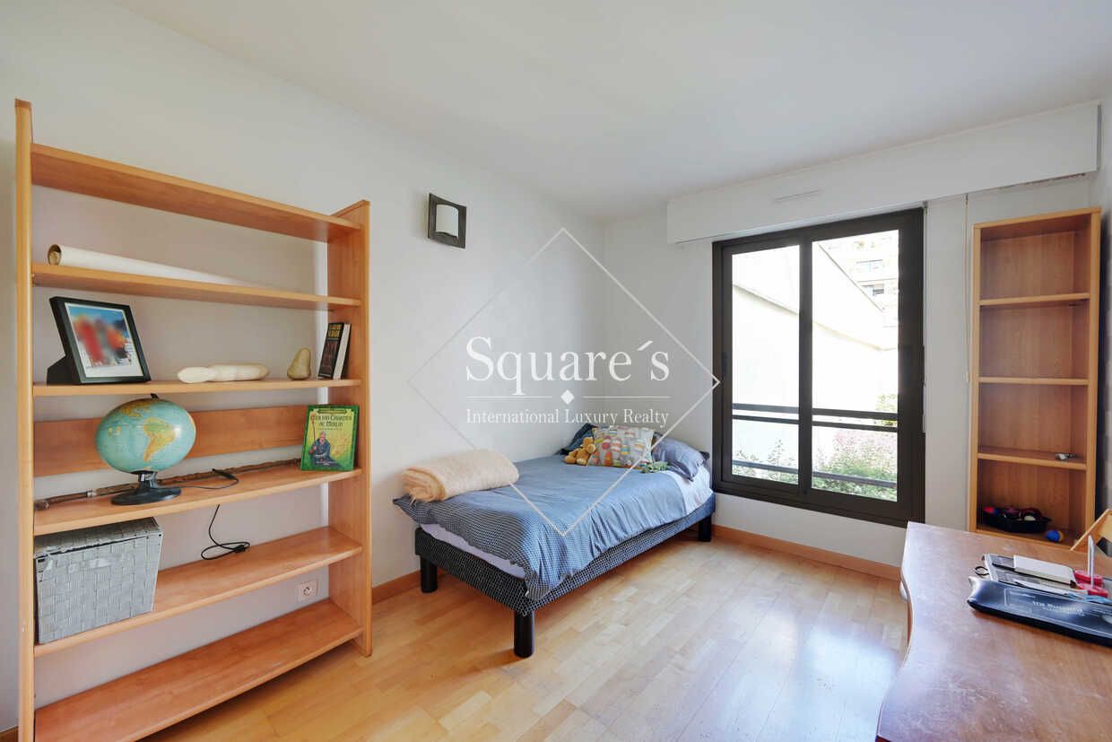 apartment 6 Rooms for sale on Levallois (92300)