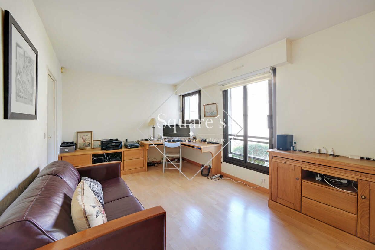 apartment 6 Rooms for sale on Levallois (92300)