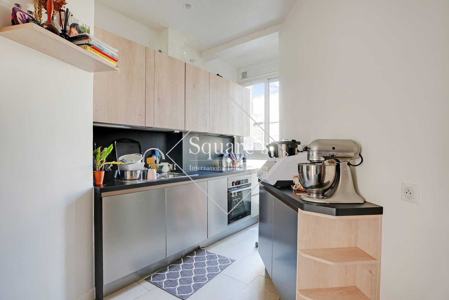 apartment 4 Rooms for sale on Neuilly-sur-Seine (92200)