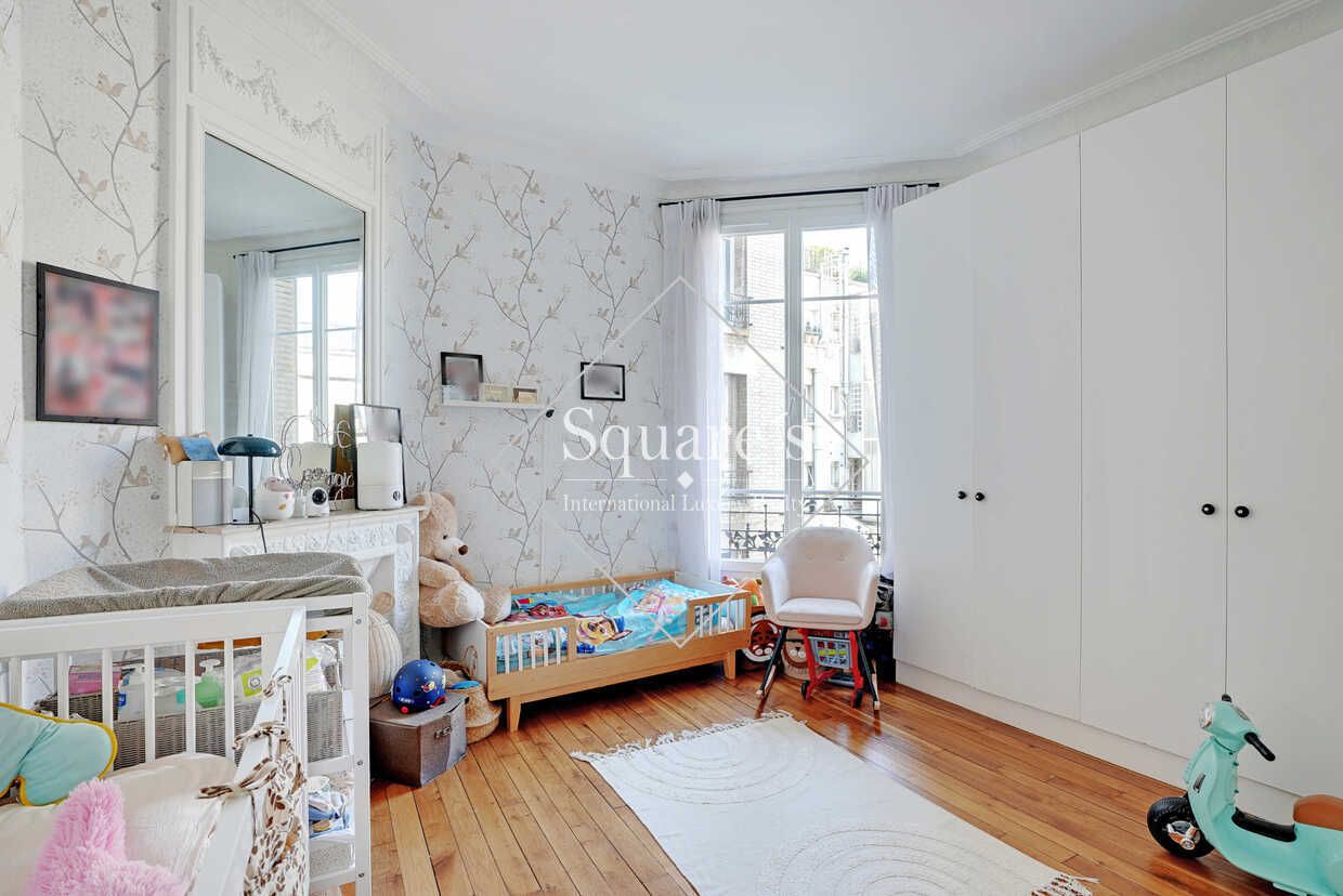 apartment 4 Rooms for sale on Neuilly-sur-Seine (92200)