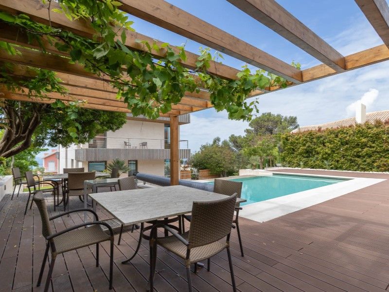 house 12 Rooms for sale on Cascais (2775)