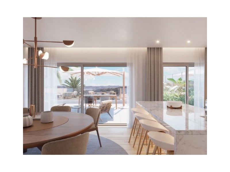 apartment 6 Rooms for sale on Lisboa (1070)