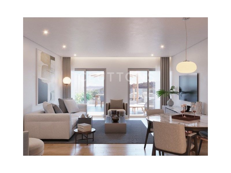 apartment 6 Rooms for sale on Lisboa (1070)