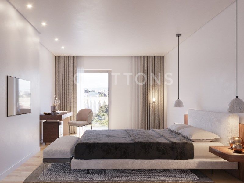 apartment 6 Rooms for sale on Lisboa (1070)