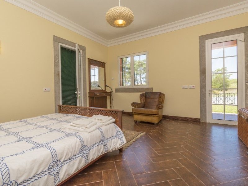 house 10 Rooms for sale on Grândola (7570)