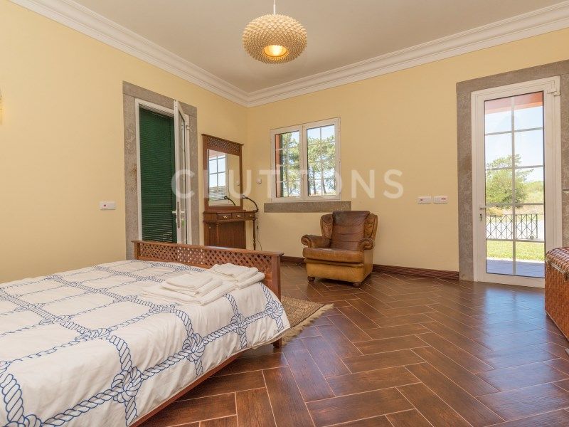 house 10 Rooms for sale on Grândola (7570)