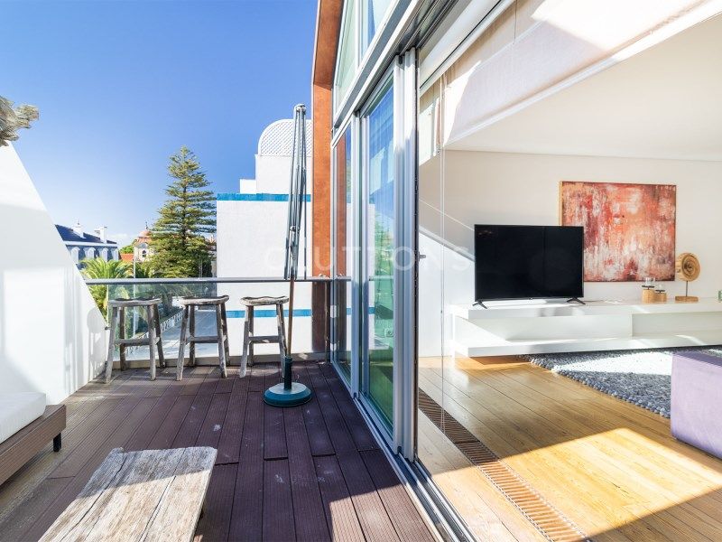 house 10 Rooms for sale on Cascais (2765)