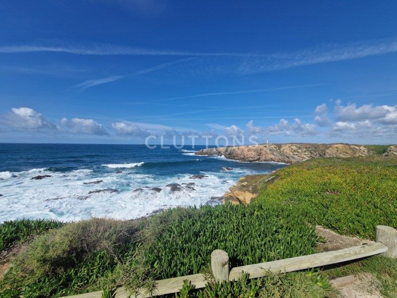 apartment 6 Rooms for sale on Sines (7520)