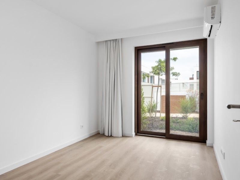 appartement 6 Pièces en vente sur Sines (7520)