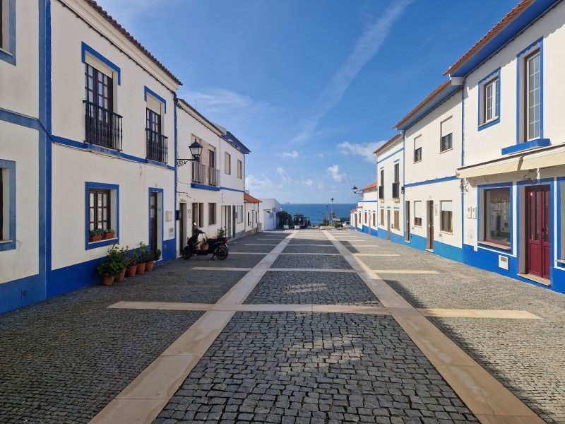 apartment 6 Rooms for sale on Sines (7520)