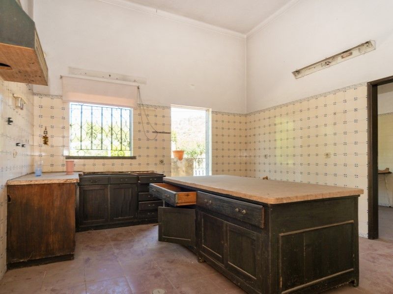 farmhouse 21 Rooms for sale on Setúbal (2900)