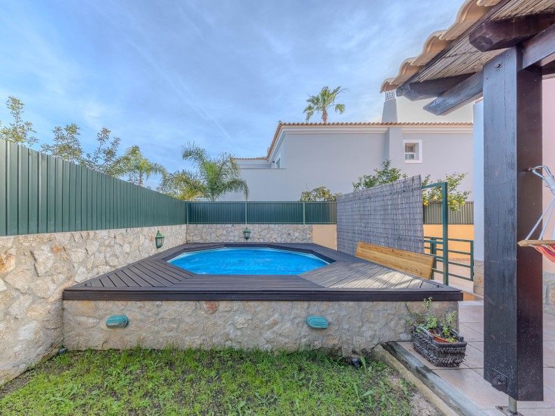 house 9 Rooms for sale on Faro (8005)