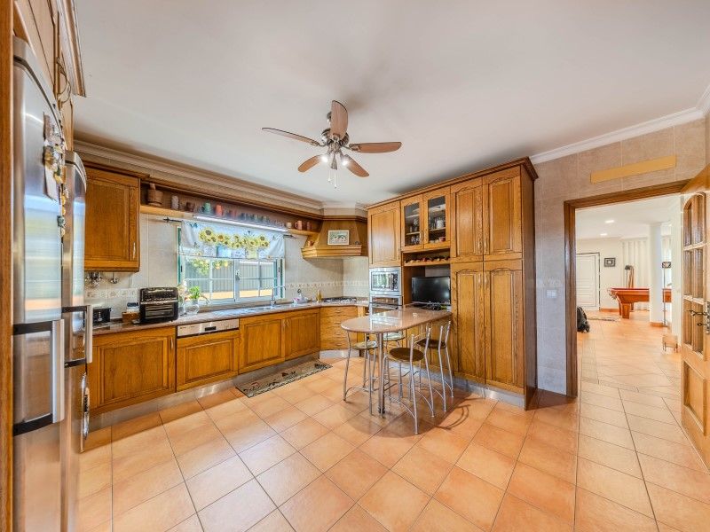 house 9 Rooms for sale on Faro (8005)