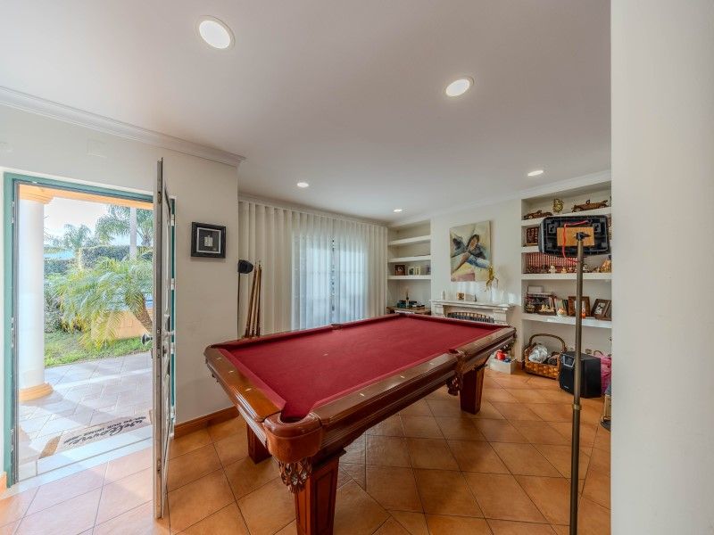 house 9 Rooms for sale on Faro (8005)