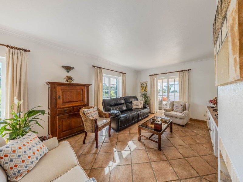 house 8 Rooms for sale on Loulé (8100)