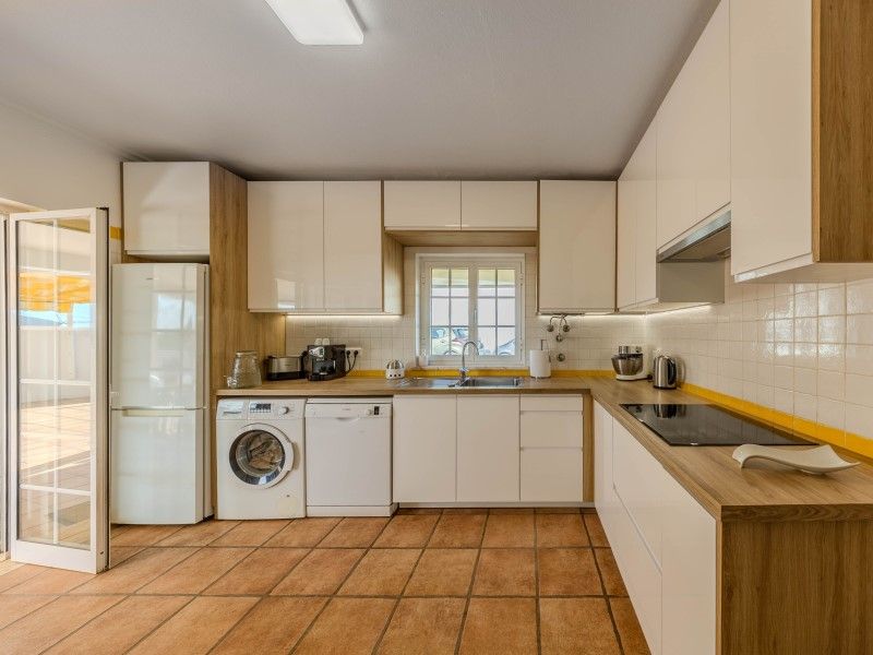 house 8 Rooms for sale on Loulé (8100)