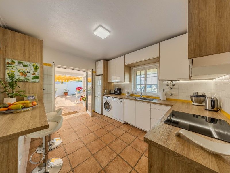 house 8 Rooms for sale on Loulé (8100)