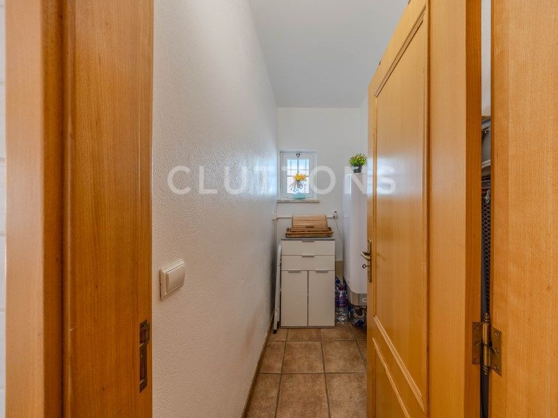 house 8 Rooms for sale on Loulé (8100)