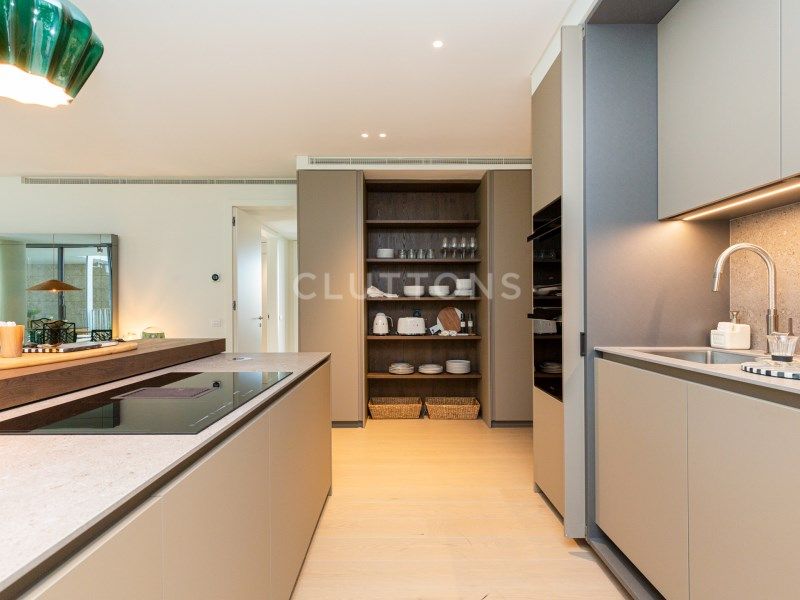 apartment 8 Rooms for sale on Lisboa (1399)