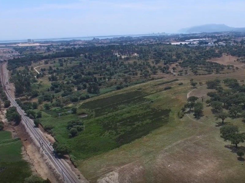 terrain 2 Pièces en vente sur Setúbal (2910)