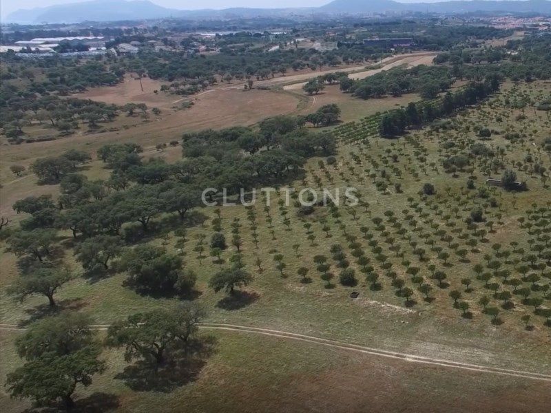 terrain 2 Pièces en vente sur Setúbal (2910)