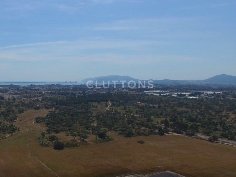 terrain 2 Pièces en vente sur Setúbal (2910)