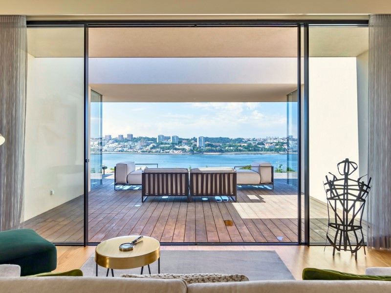 house 8 Rooms for sale on Vila Nova de Gaia (4400)