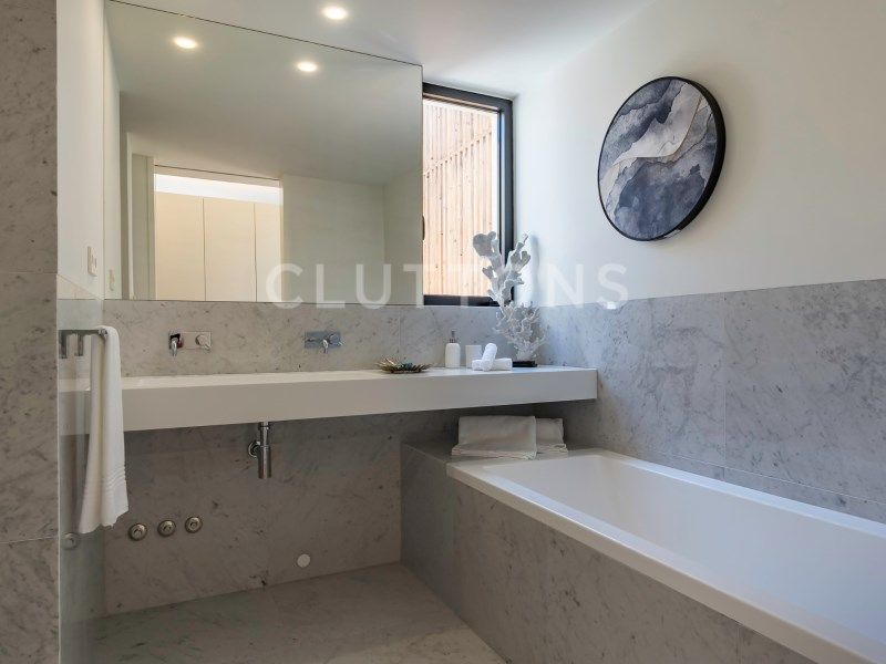 house 8 Rooms for sale on Vila Nova de Gaia (4400)