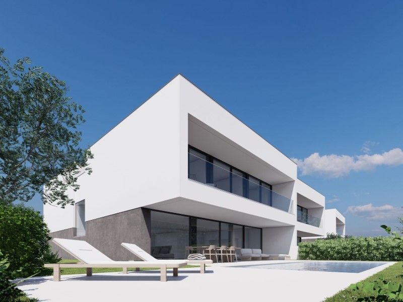 maison 9 Pièces en vente sur Lagos (8600)