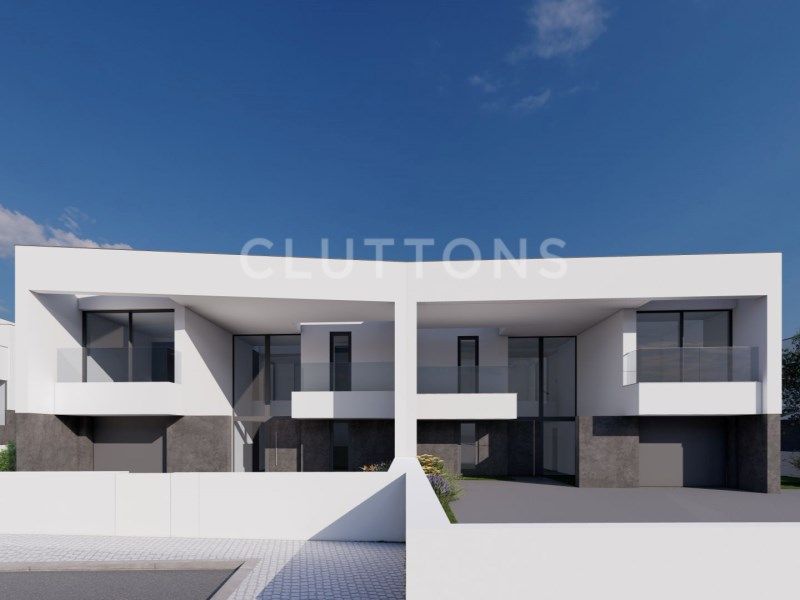 house 9 Rooms for sale on Lagos (8600)