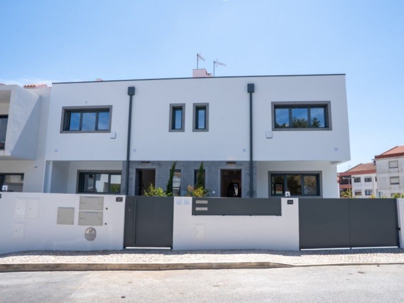house 7 Rooms for sale on Cascais (2645)