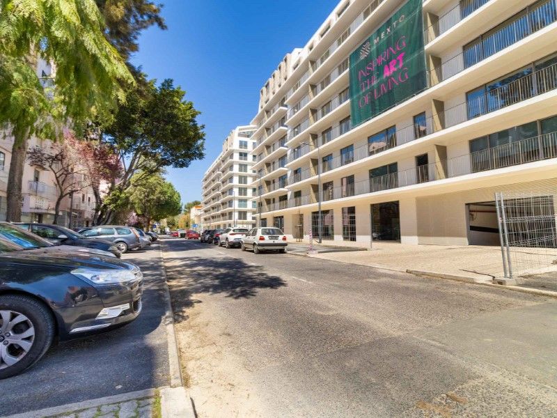 apartment 5 Rooms for sale on Lisboa (1800) Sale Apartment Lisboa 5 Rooms