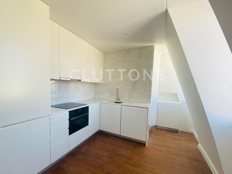 apartment 8 Rooms for sale on Lisboa (1170)
