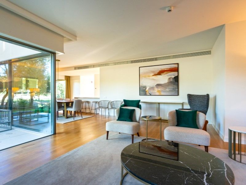 house 8 Rooms for sale on Cascais (2750) Sale House Cascais 8 Rooms