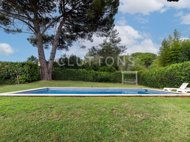 house 15 Rooms for sale on Sintra (2710)