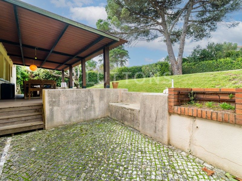 house 15 Rooms for sale on Sintra (2710)