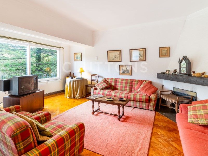 house 15 Rooms for sale on Sintra (2710)