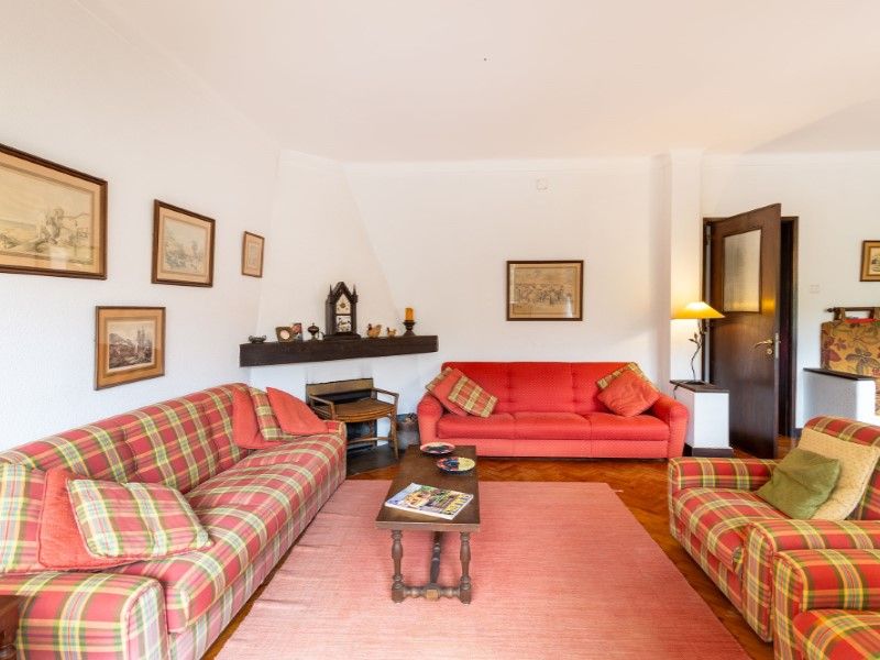house 15 Rooms for sale on Sintra (2710)
