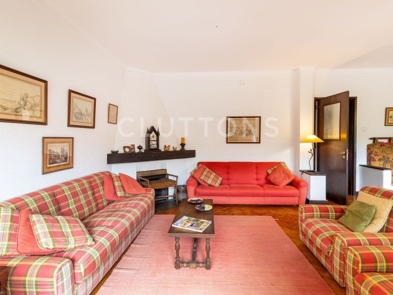 house 15 Rooms for sale on Sintra (2710)