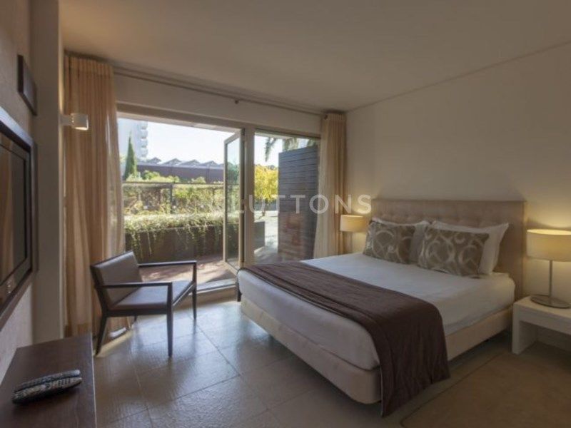 apartment 5 Rooms for sale on Grândola (7570)