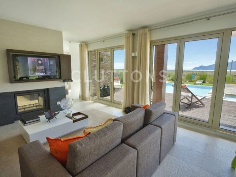 apartment 5 Rooms for sale on Grândola (7570)