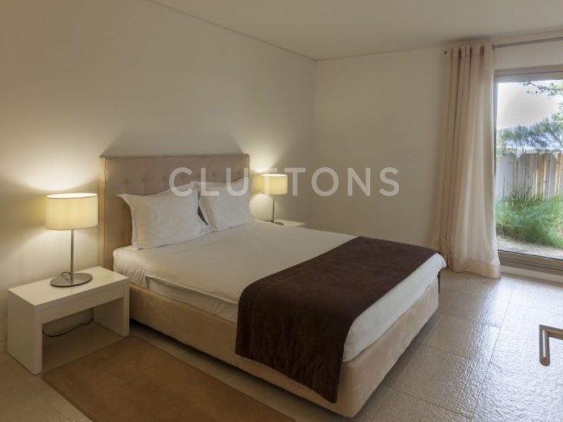 apartment 5 Rooms for sale on Grândola (7570)