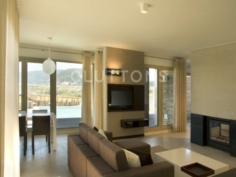 apartment 5 Rooms for sale on Grândola (7570)