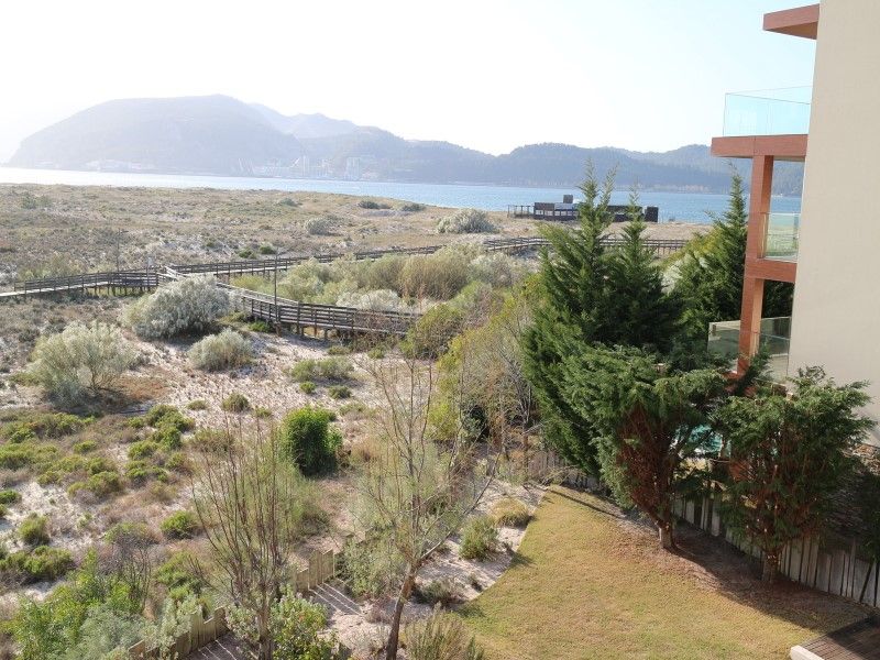 apartment 5 Rooms for sale on Grândola (7570)