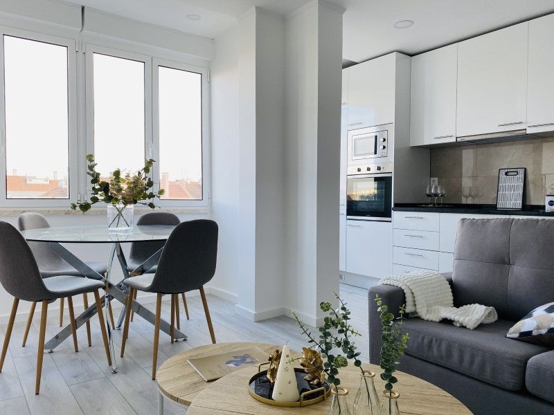apartment 6 Rooms for sale on Lisboa (1170)