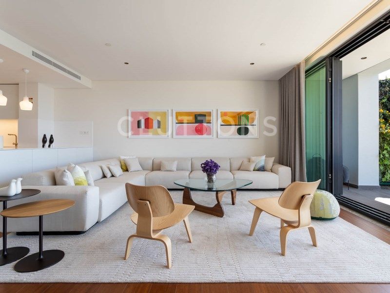 apartment 7 Rooms for sale on Lisboa (1990)