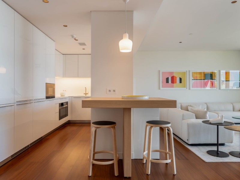 apartment 7 Rooms for sale on Lisboa (1990)