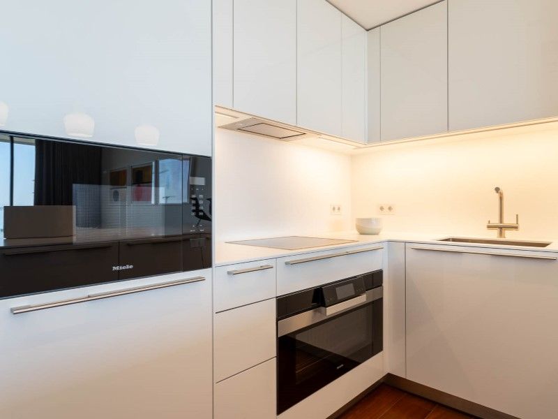 apartment 7 Rooms for sale on Lisboa (1990)